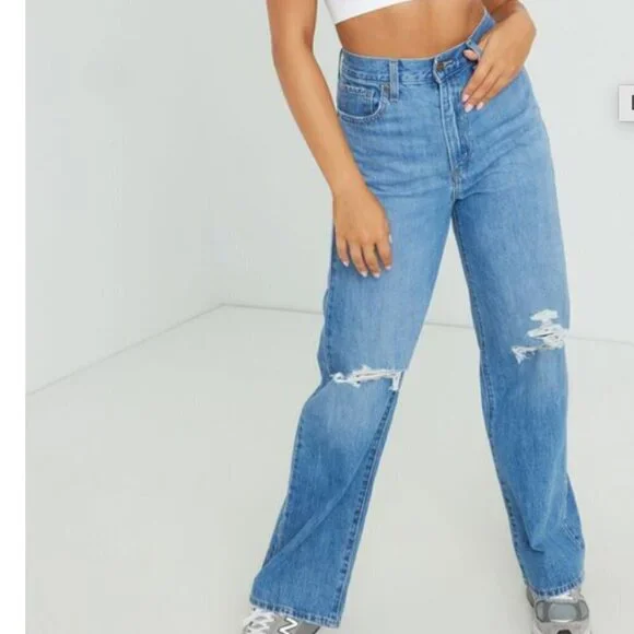 Levi's High Rise Straight Ripped Jeans - Picture 10 of 10